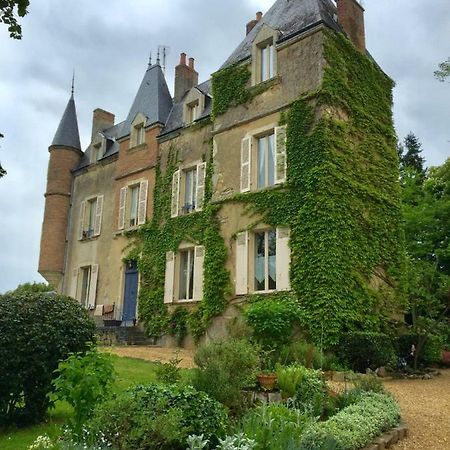 France Petit Château Loué Exterior foto